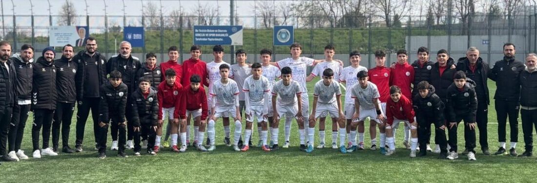 Bursa’da yapılan U14 Türkiye Futbol Şampiyonası birinci kademesinden şampiyon olarak