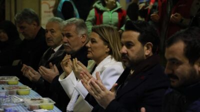 Başkan Hürriyet, Yenişehir Kapalı Pazar Alanı’ndaki iftar programında vatandaşlarla bir