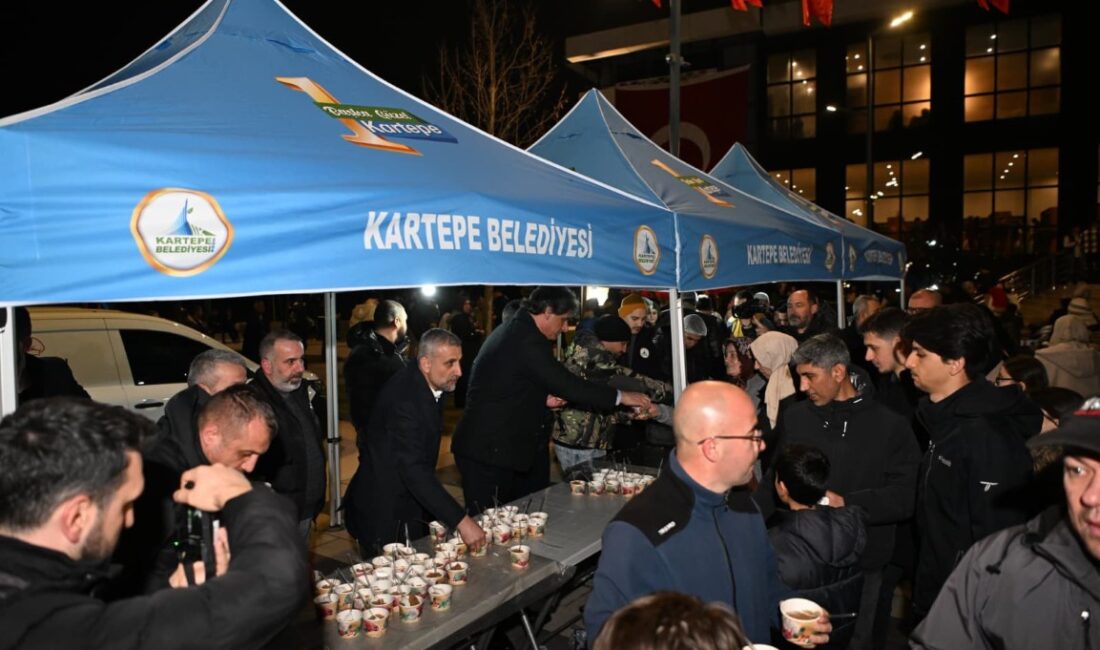 Ramazan ayının kalbi olan Kadir Gecesi, Kartepe’de düzenlenen özel programla