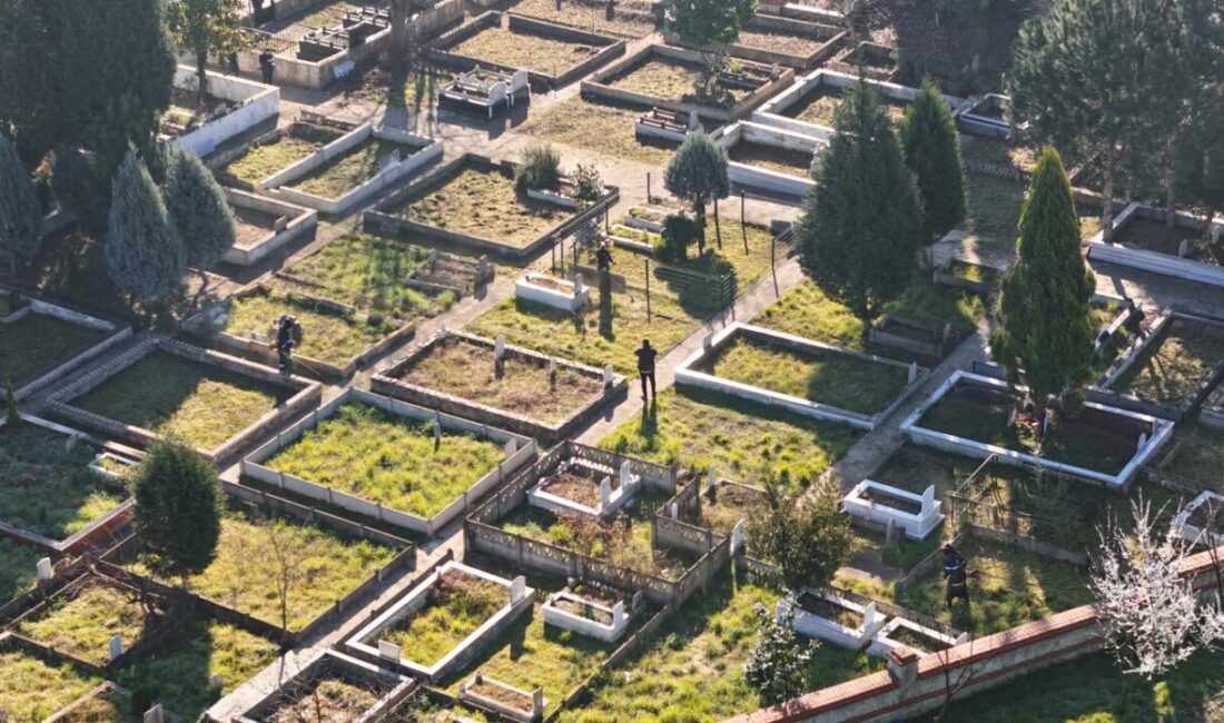 Kartepe Belediyesi, Ramazan Bayramı öncesinde vatandaşların kabir ziyaretlerini daha huzurlu
