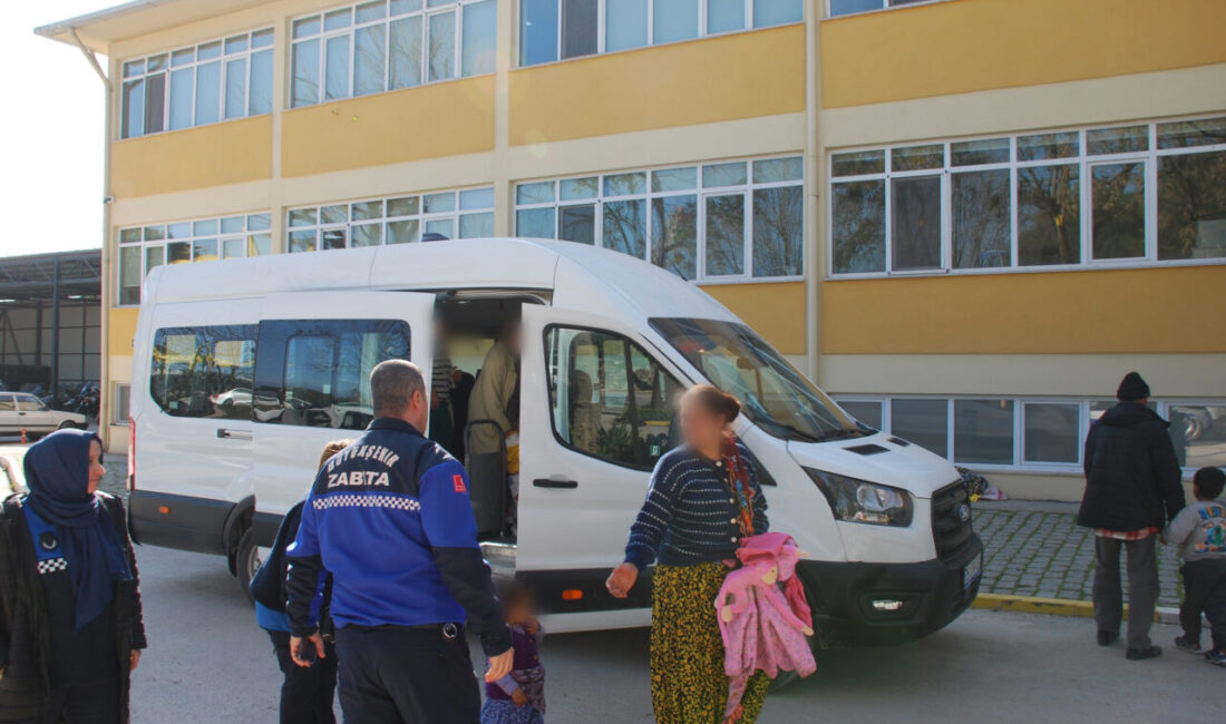 Kocaeli Büyükşehir Belediyesi Zabıta ekipleri, dilencilik yaparak vatandaşların duygularını istismar