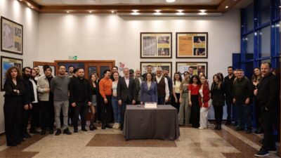 Kocaeli Büyükşehir Belediyesi Şehir Tiyatroları, yeni yapımı “Ve Ateş Bizi
