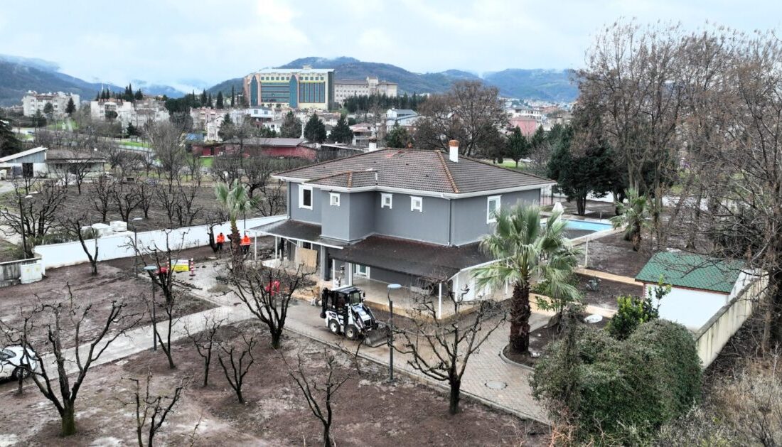 Kocaeli Büyükşehir Belediyesi bünyesinde 65 yaş üzeri vatandaşlara hizmet veren