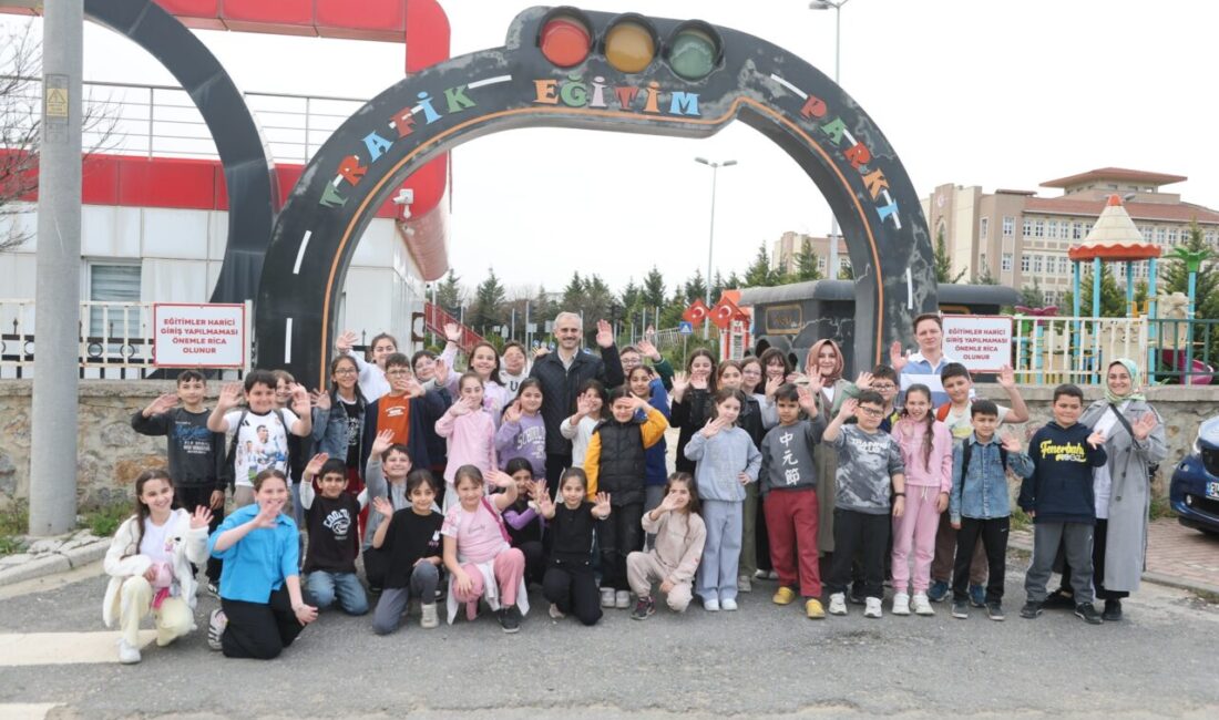 Çayırova Belediye Başkanı Bünyamin Çiftçi, Türkan Göktürk Bilgi Evi 4.