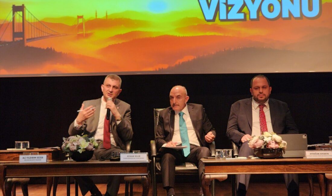 Gölcük Belediyesi tarafından “Türkiye Yüzyılı Vizyonu” kapsamında Kervansaray’da düzenlenen “Gölcük