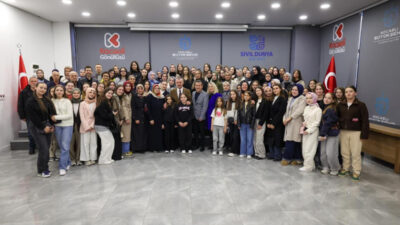 Kocaeli Büyükşehir Belediye Başkanı Tahir Büyükakın, Ramazan ayında bir araya