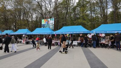 Kocaeli Büyükşehir Belediyesi’nin üreticileri desteklemek için kurduğu Komek Sepeti ilgi