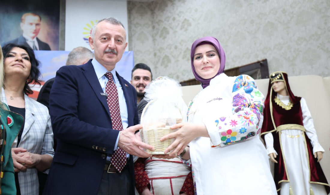 Kocaeli Büyükşehir Belediyesi KO-MEK’in yıl sonu ilçe sergileri, Kartepe ve