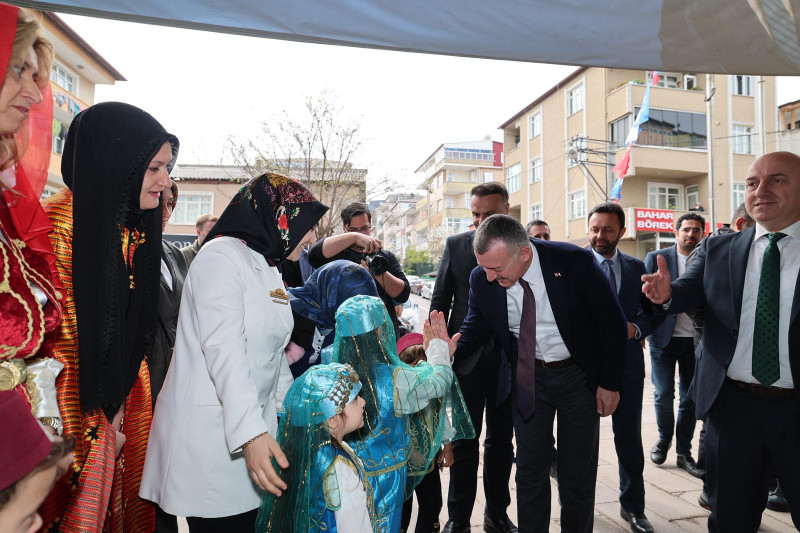 Kocaeli Büyükşehir Belediyesi KO-MEK’in yıl sonu ilçe sergilerinin dördüncüsü Darıca’da