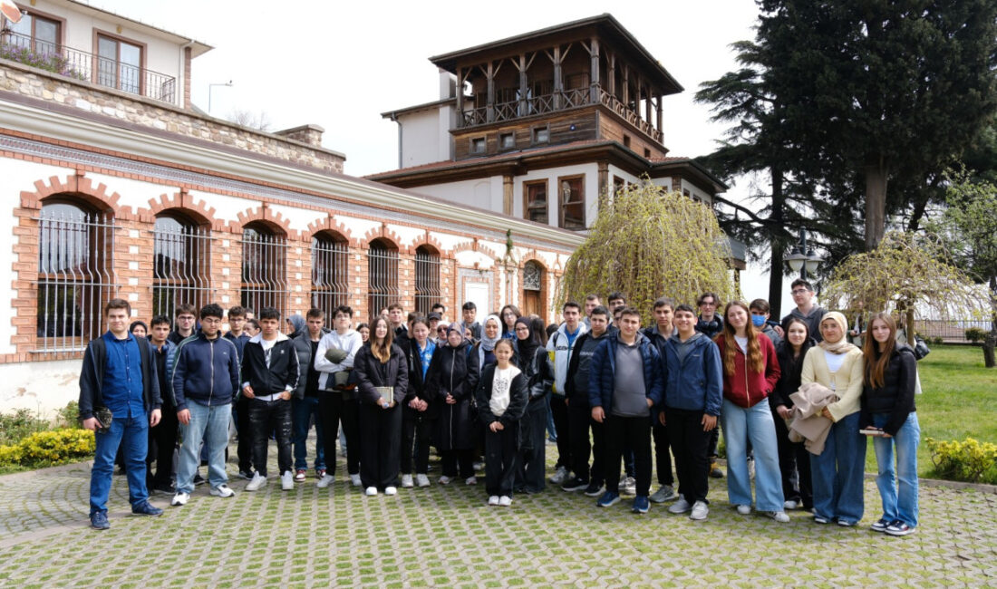 Kocaeli Büyükşehir Belediyesi’nin hayata geçirdiği “Bir Kitap, Bir Şehir, Bir