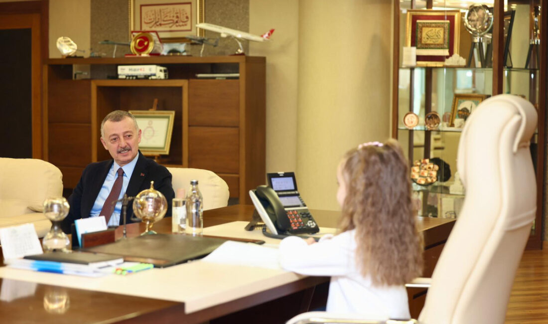 Kocaeli Büyükşehir Belediye Başkanı Tahir Büyükakın, 23 Nisan Ulusal Egemenlik