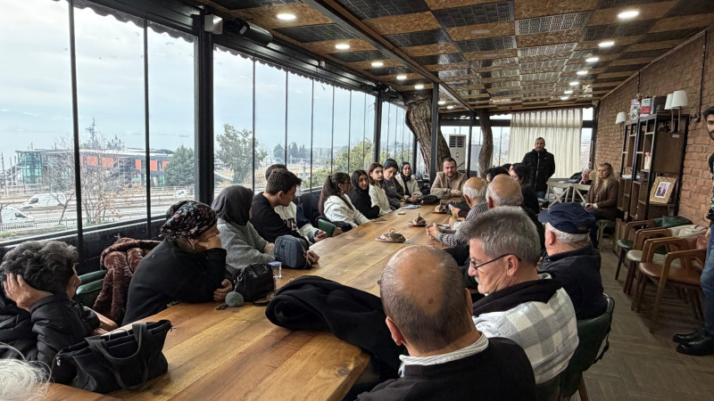 Kocaeli Büyükşehir Belediyesi’nin İzmit Saat Kulesi yanında hizmete sunduğu “İzmit