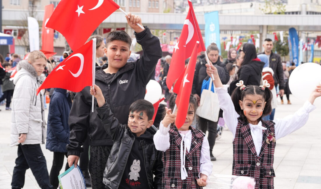 İzmit Milli İrade Meydanı, 23 Nisan Ulusal Egemenlik ve Çocuk