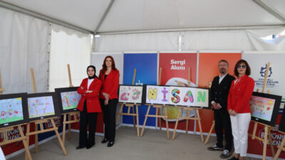 Büyükşehir’in 23 Nisan Şenliği, sanat kurslarının da katılımıyla renklenmeye devam