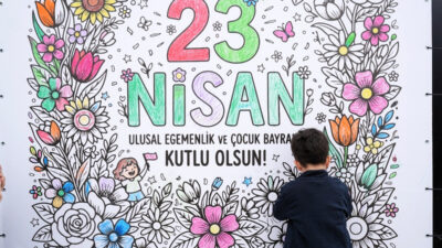 Kocaeli Büyükşehir’in 23 Nisan şenliklerinde büyük ilgi gören dev boyama
