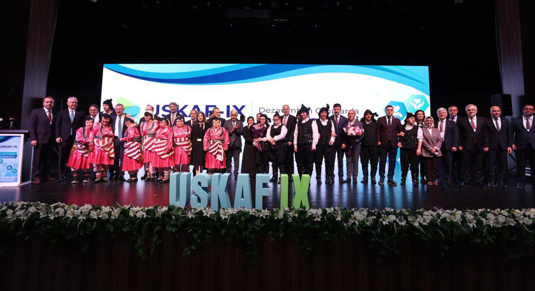 Kocaeli Büyükşehir Belediye Başkanı Tahir Büyükakın, USKAF Dezavantajlı Gruplarda Sağlık