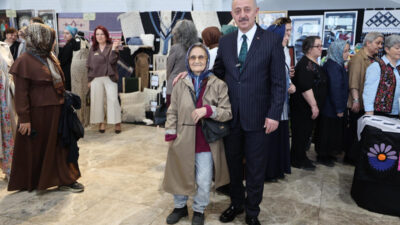 KO-MEK yıl sonu sergilerinin altıncısı İzmit’te açıldı. Kocaeli Büyükşehir Belediye