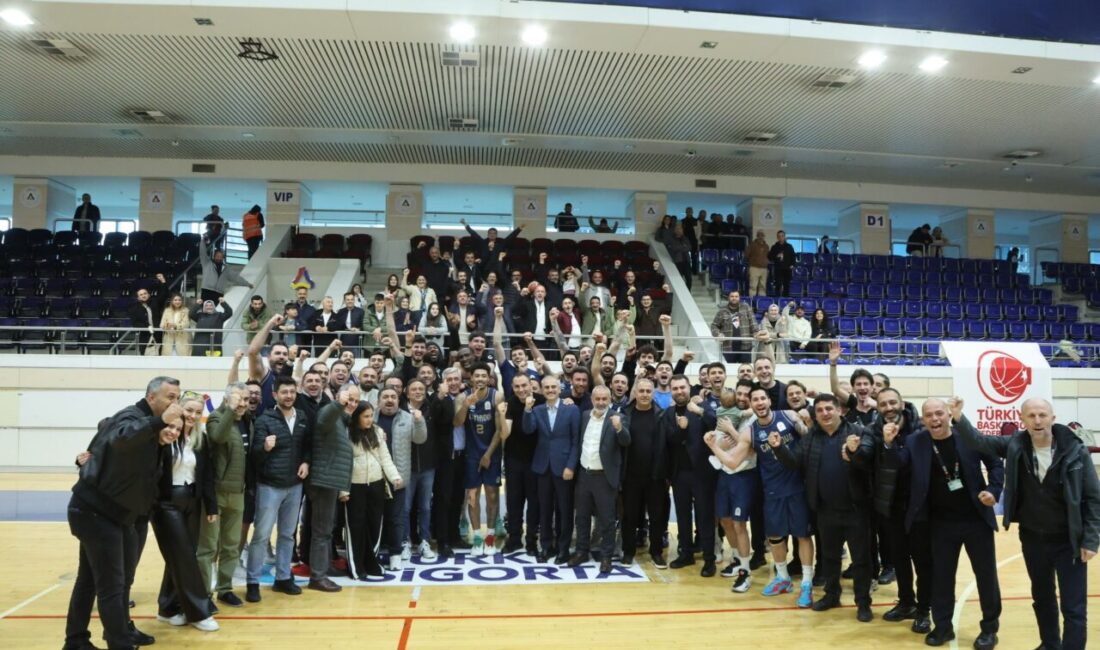 Türkiye Basketbol Ligi’nde 2025-2026 sezonunun şampiyonu Çayırova Belediyesi oldu. Ligin