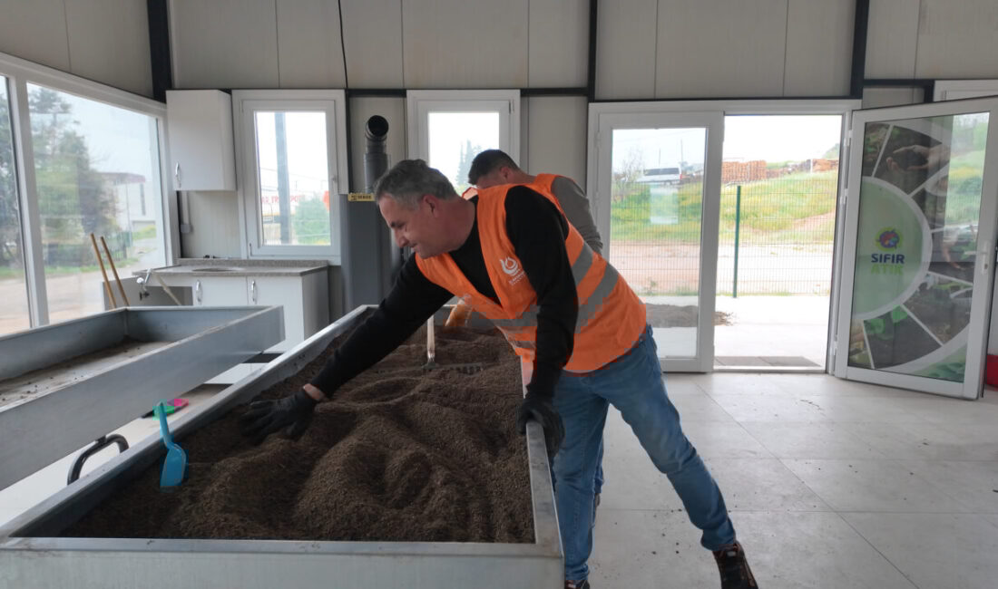 Çayırova Belediyesi’nin geçtiğimiz Ekim ayında faaliyete aldığı kompost üretim tesisi,