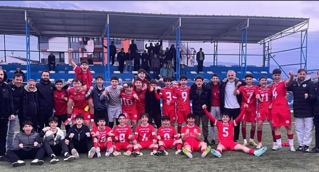 Kocaeli Amatör U15 Ligi 5. Grupta Körfez Gençlerbirliği futbol takımı