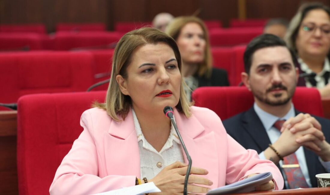 İzmit Belediye Başkanı Fatma Kaplan Hürriyet, tasarruf odaklı yönetim anlayışıyla