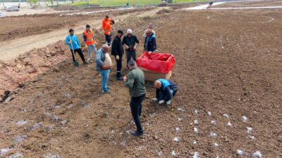Yaylacık Mahallesi'nde yer alan 20 bin metrekarelik Gül Bahçesi Parkı'nda,