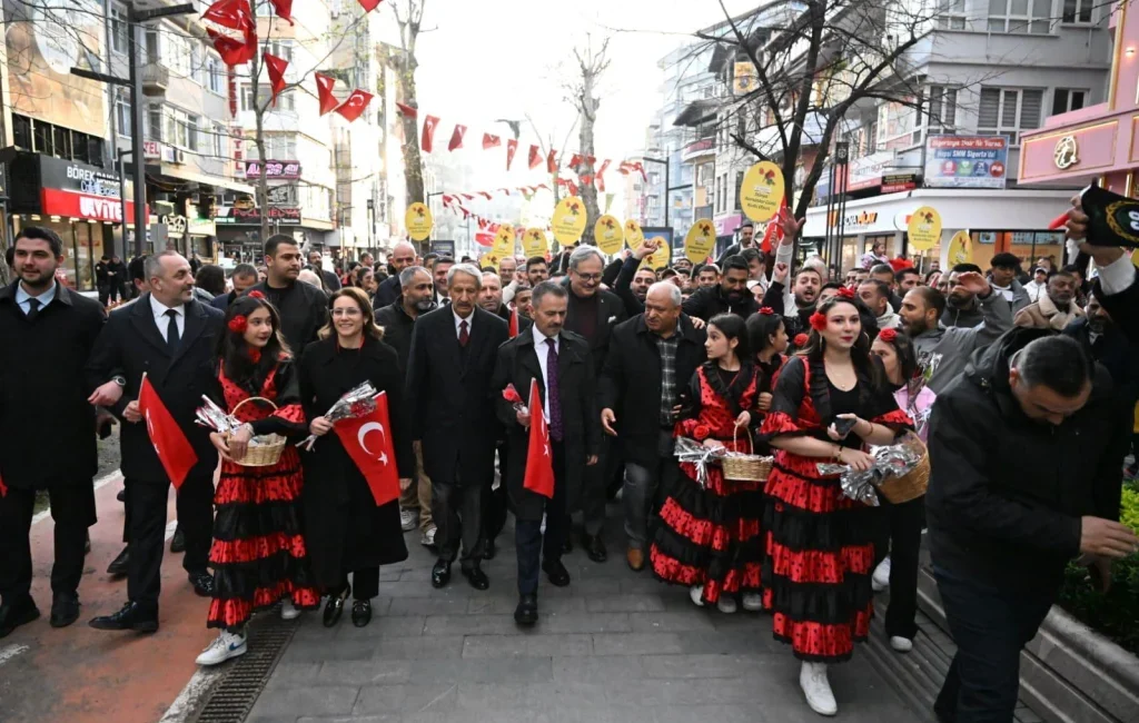Kocaeli'de 8 Nisan Dünya Romanlar Günü çeşitli etkinliklerle kutlandı. Vali