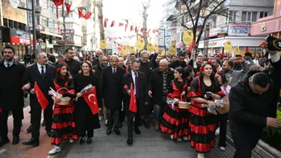 Kocaeli'de 8 Nisan Dünya Romanlar Günü çeşitli etkinliklerle kutlandı. Vali
