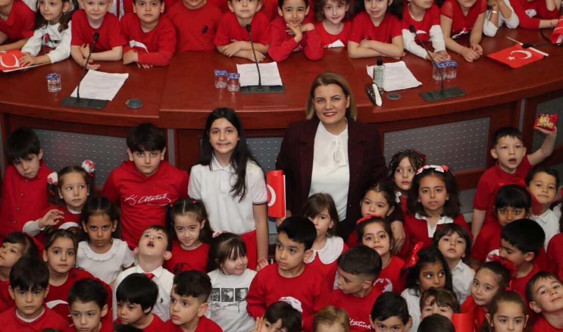 İzmit Belediyesinde 23 Nisan coşkusu bu yıl da çocukların sesiyle