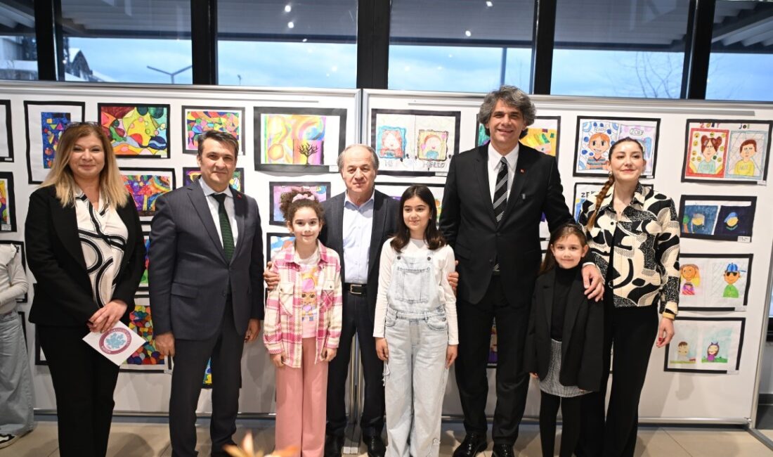 Kartepe Belediyesi Sanat Evi, çocukların hayal dünyasını yansıtan bir sergiye