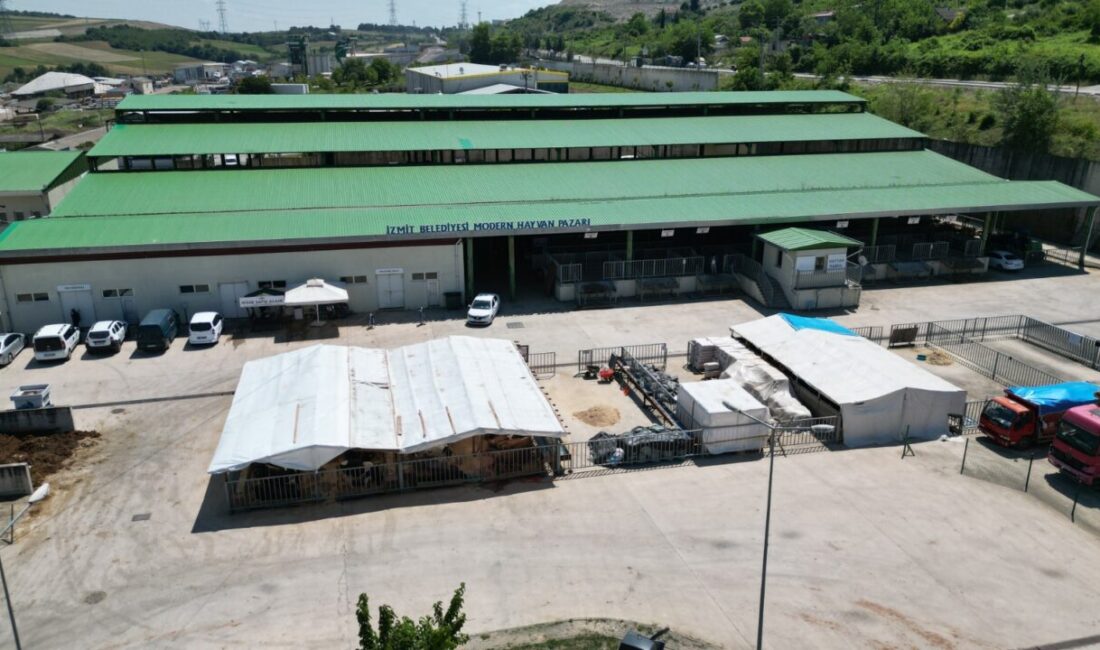 İzmit Belediyesi, Kurban Bayramı öncesi Modern Hayvan Pazarı’nda satış yerlerinin