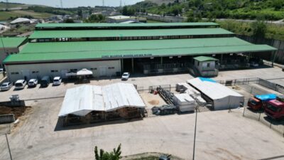 İzmit Belediyesi, Kurban Bayramı öncesi Modern Hayvan Pazarı’nda satış yerlerinin