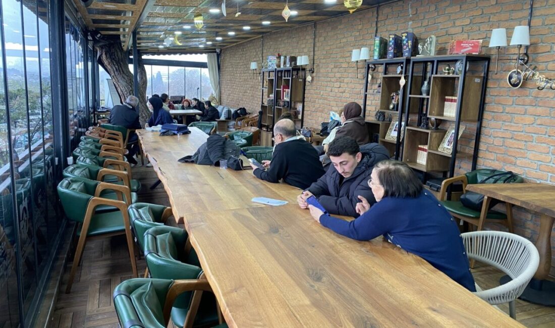 Kocaeli Büyükşehir Belediyesi, 65 yaş üzeri vatandaşlara yönelik çalışmalarını aralıksız