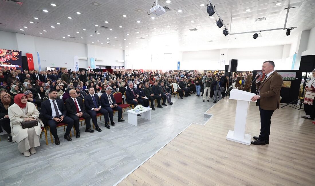 Kocaeli Büyükşehir Belediye Başkanı Tahir Büyükakın, KO-MEK’in “Biz Birlikte Türkiye’yiz”