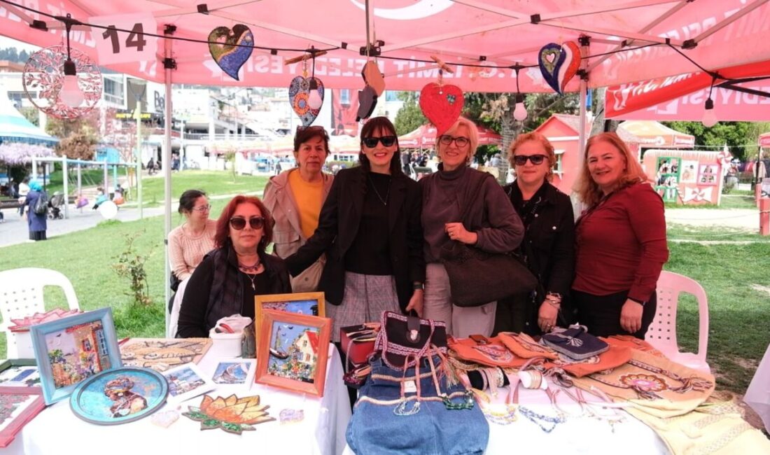 İzmit Belediyesinin 15–17 Nisan tarihleri arasında düzenleyeceği Dünya Sanat Günü