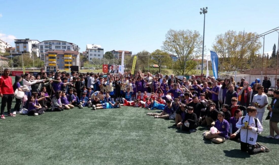 Derince’de düzenlenen ve bu yıl 10 takımın mücadelesine sahne olan