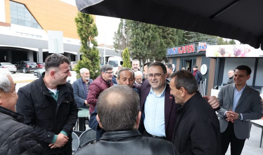 Halkla sürekli iç içe olan Derince Belediye Başkanı Av. Sertif