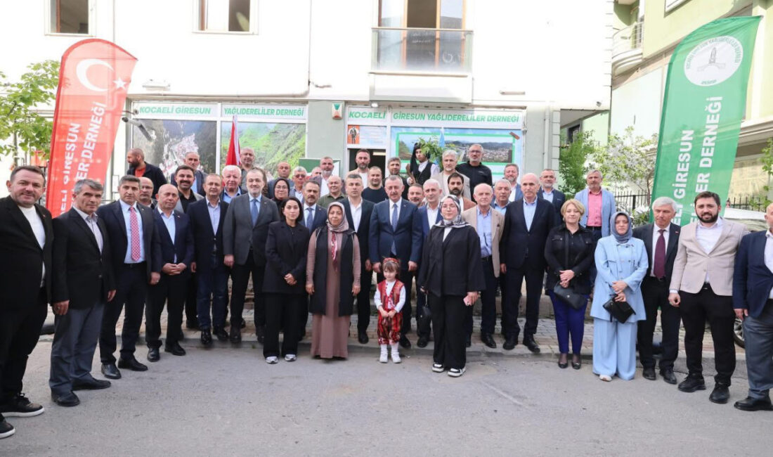 Kocaeli Büyükşehir Belediye Başkanı Tahir Büyükakın, Gebze’de Giresun Yağlıdereliler Derneği’nin