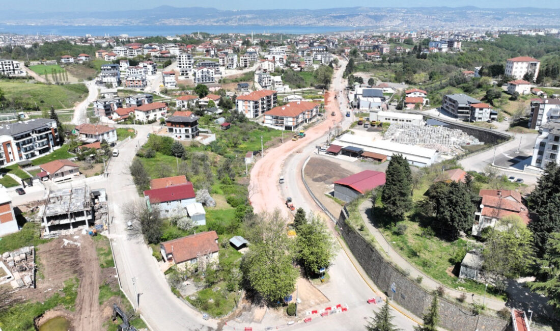Kocaeli Büyükşehir Belediyesi, kent genelinde gerçekleştirdiği üstyapı yatırımlarıyla hem yol
