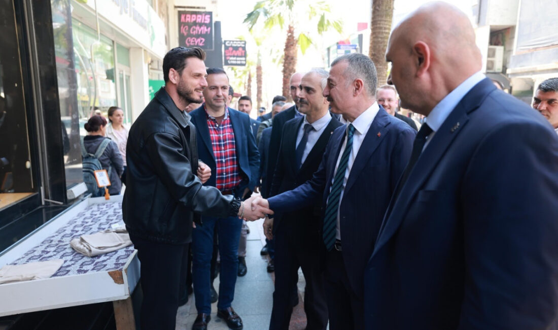 Kocaeli Büyükşehir Belediye Başkanı Tahir Büyükakın, “Sadece Hizmet Ettik” başlığıyla