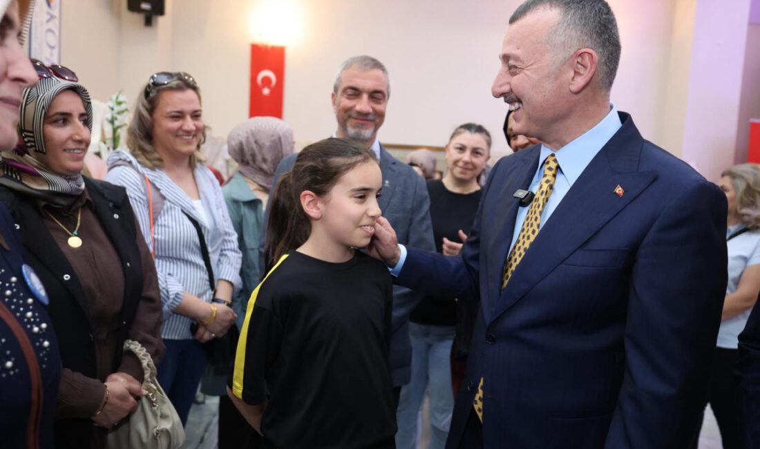 Kocaeli Büyükşehir Belediyesi Meslek ve Sanat Eğitim Kursları(KO-MEK) ilçe sergilerinde