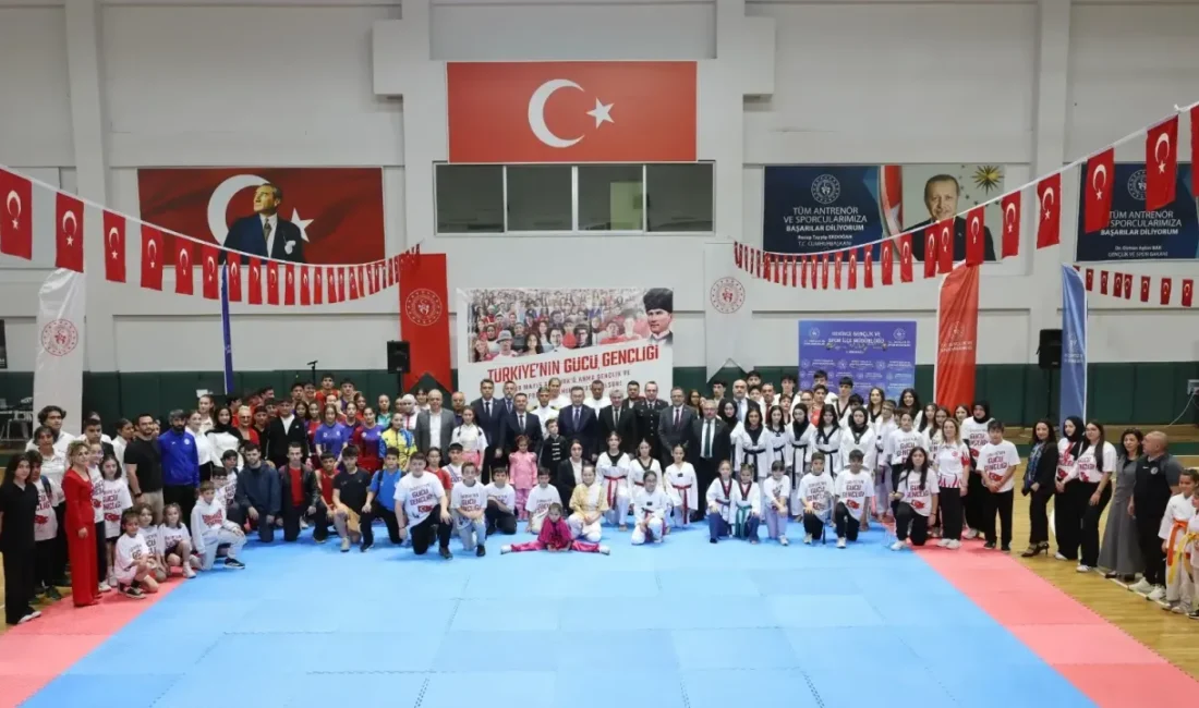 19 Mayıs Atatürk’ü Anma, Gençlik ve Spor Bayramı, Derince’de düzenlenen