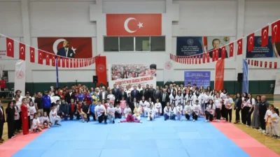 19 Mayıs Atatürk’ü Anma, Gençlik ve Spor Bayramı, Derince’de düzenlenen