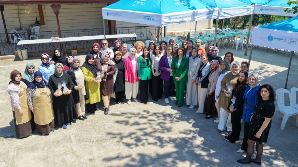 Kocaeli Büyükşehir Belediyesi Başkan Vekili Berna Abiş, BAŞMEK Yeşilyurt Kurs