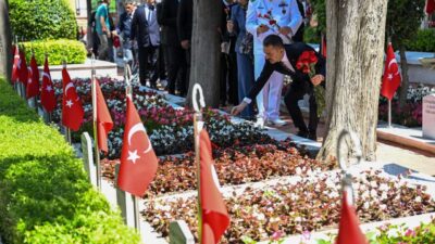 Vali İlhami Aktaş, Kurban Bayramı arifesinde Bağçeşme Namazgâh Şehitliği ile