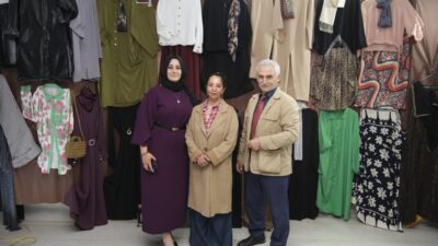 İzmit Belediyesi bünyesinde faaliyet gösteren Alikahya İZMEK Kurs Merkezi’nde eğitim