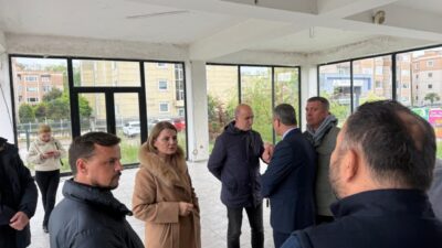 İzmit Belediyesi, Alikahya Atatürk Mahallesi’nde belediyeye devri tamamlanan sosyal tesisi
