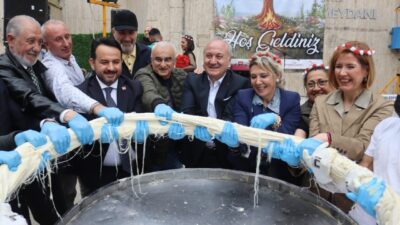 İzmit Belediyesinin baharın gelişini coşkuyla kutladığı Geleneksel Hıdırellez Şenliği’nin son