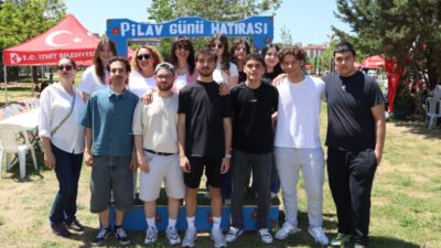 İzmit Belediyesi bünyesinde faaliyet gösteren Çınar Akademisi, düzenlenen pilav günü