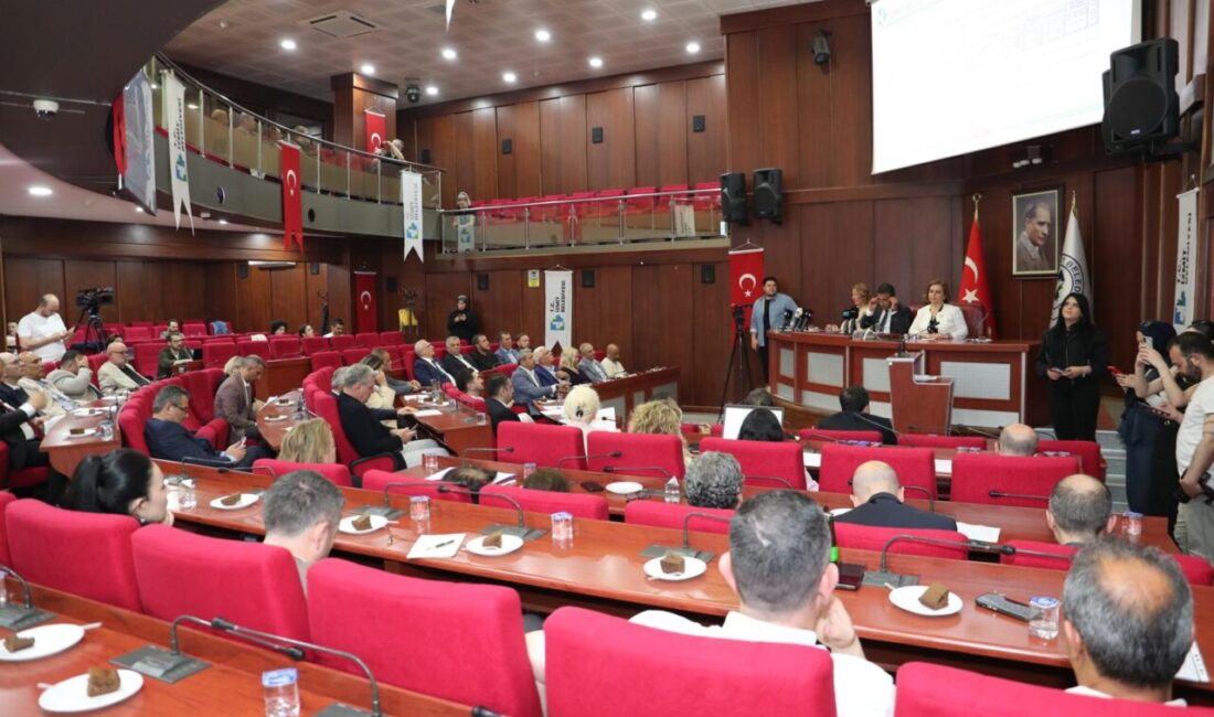 İzmit Belediye Meclisi’nin Mayıs ayı ikinci birleşimi İzmit Belediyesi Başkan